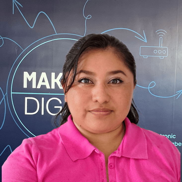 Angy, profesional del equipo de administración de Hoteligy en México